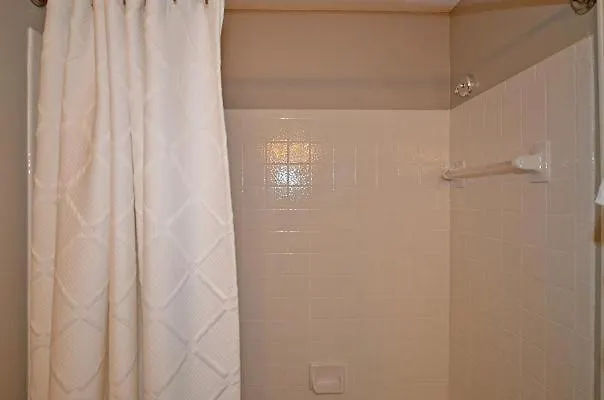 4-10 Shoreline Towers- Free Beach Setup Destin Holiday home
