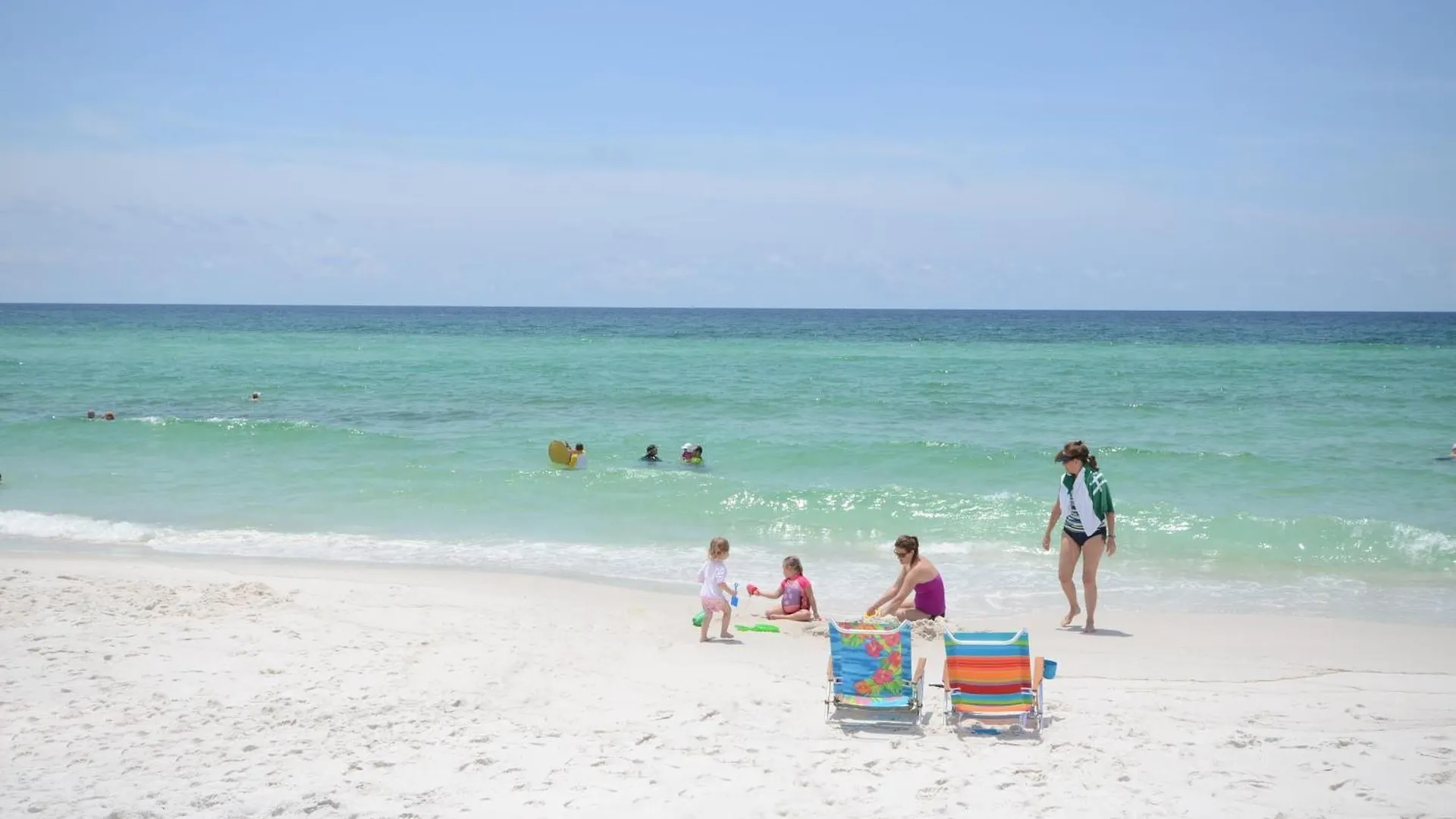 4-10 Shoreline Towers- Free Beach Setup Destin 0*,  United States