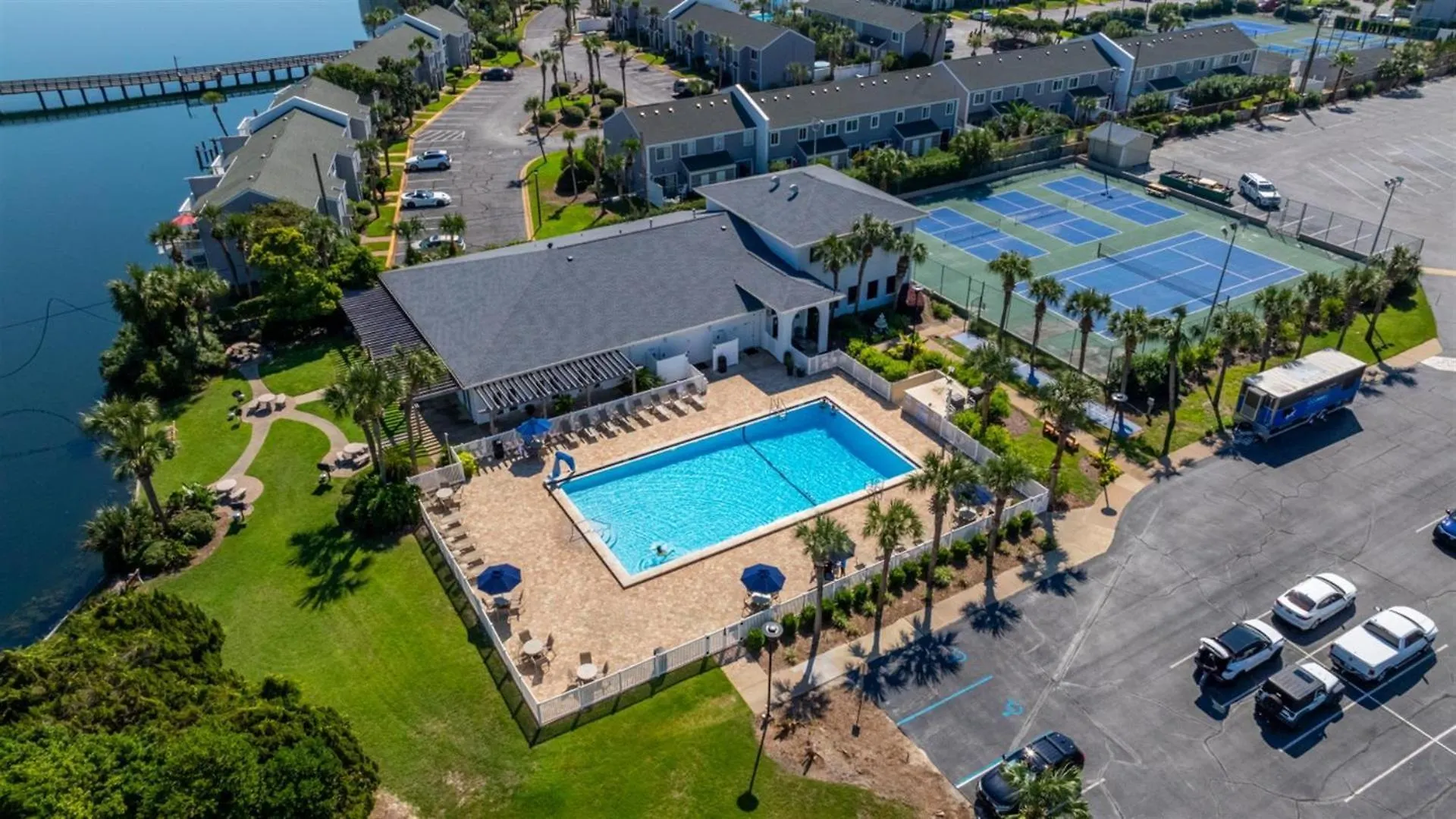 Holiday home 4-10 Shoreline Towers- Free Beach Setup Destin United States